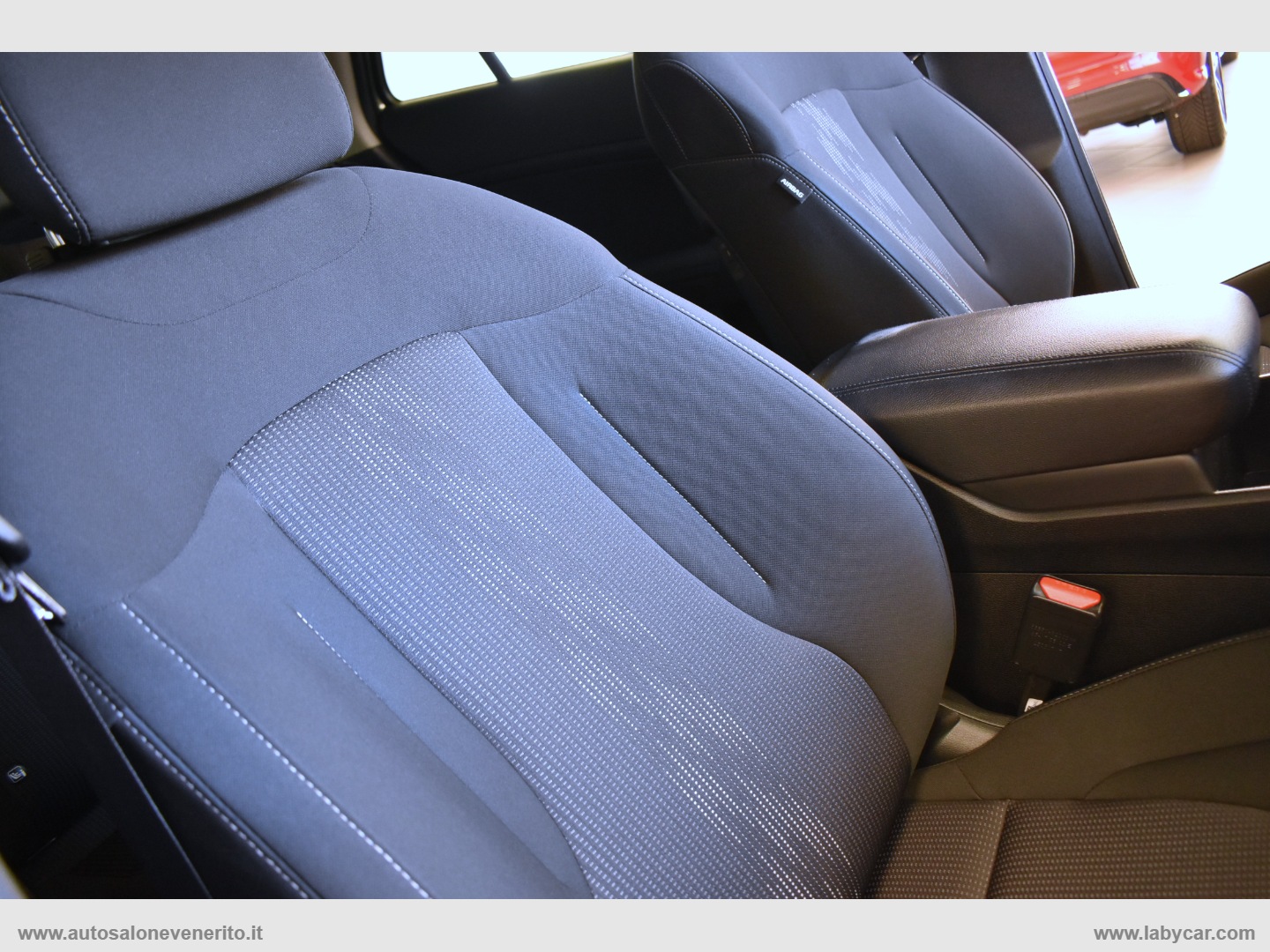 Sportage 1.6 CRDi MHEV DCT Style - immagine 31