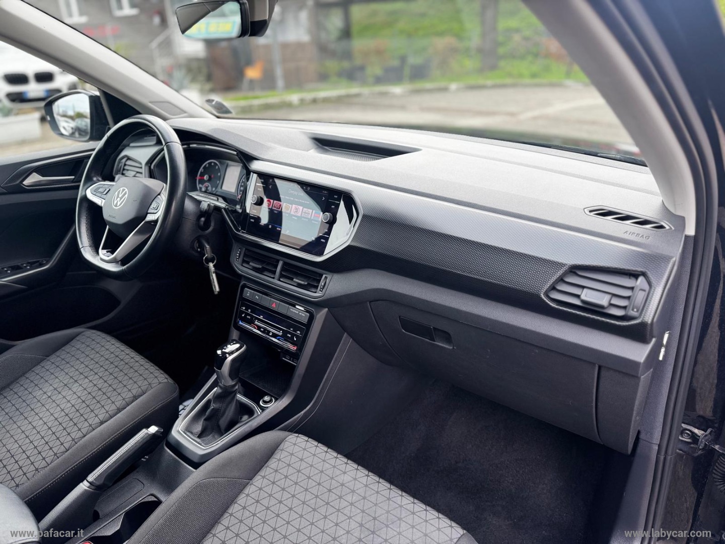 T-Cross 1.0 TSI 110 CV DSG Advanced - immagine 31