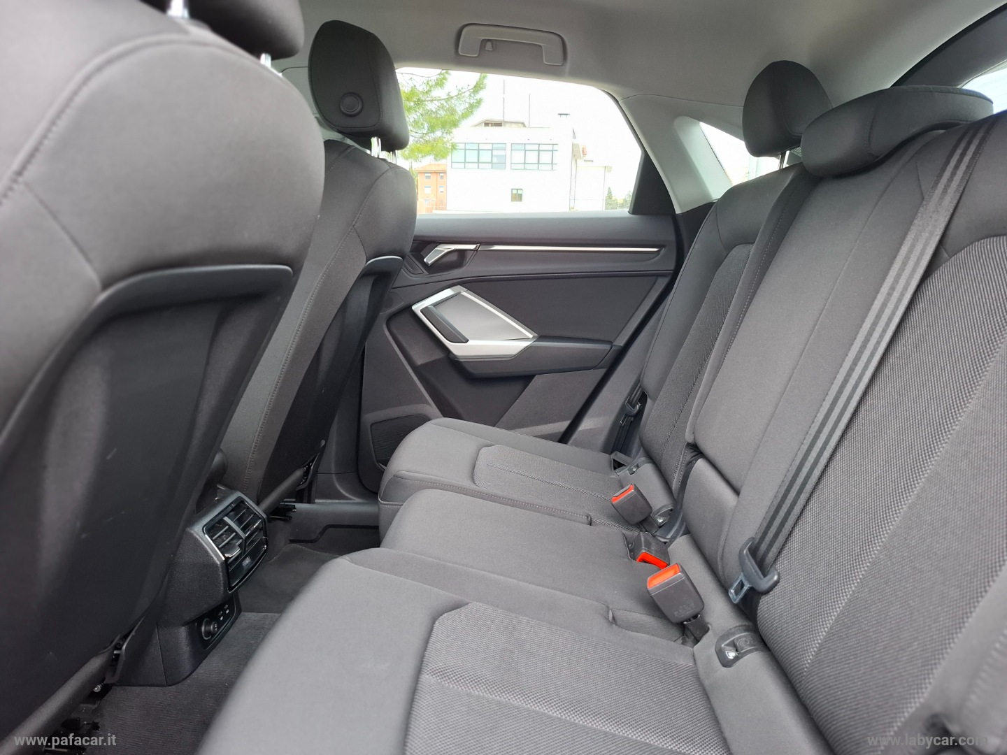 Q3 SPB 35 TDI quattro S tr. S line ed. - immagine 31