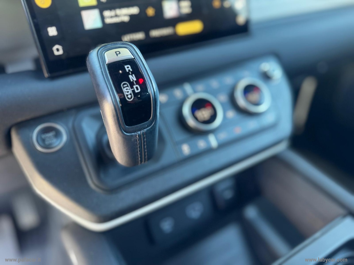 Defender 90 3.0D I6 200 CV X-Dynamic S - immagine 31