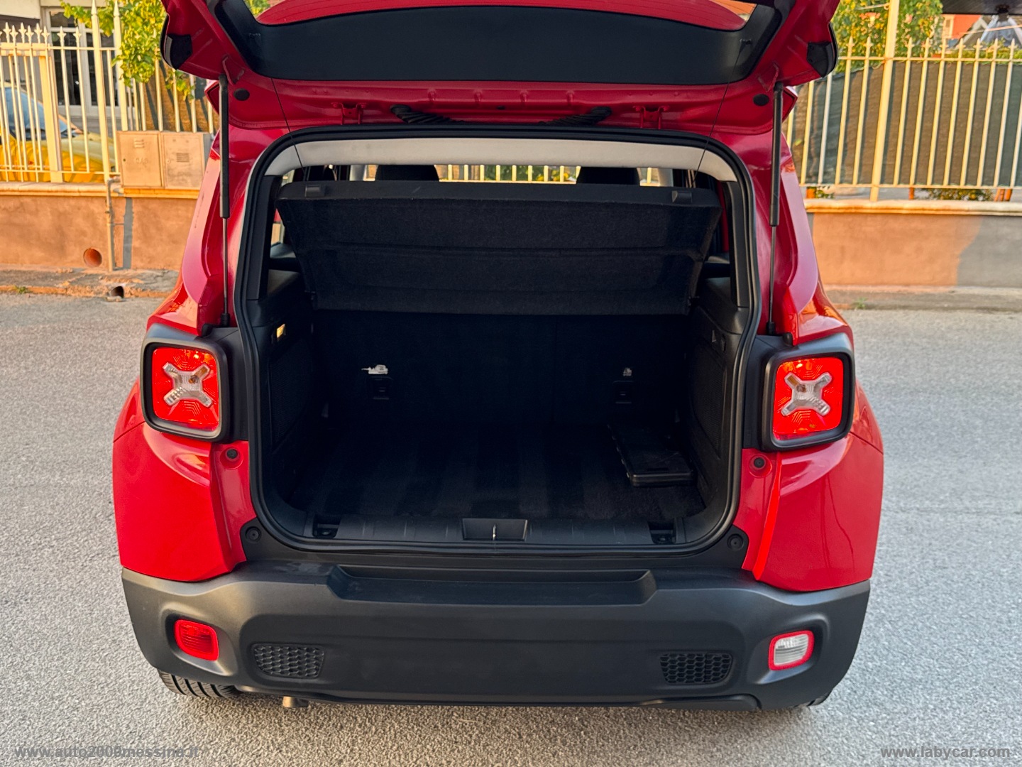 Renegade 1.6 Mjt 130CV Longitude - immagine 31
