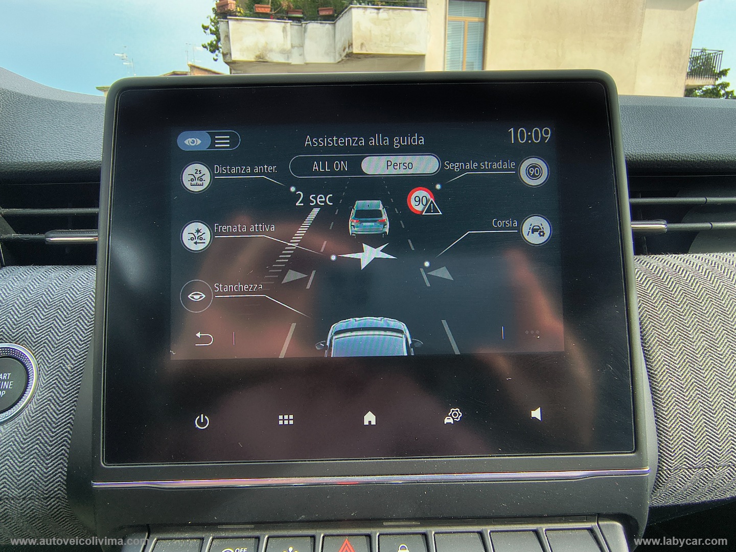 Clio ECO-G 100 CV Techno - immagine 31