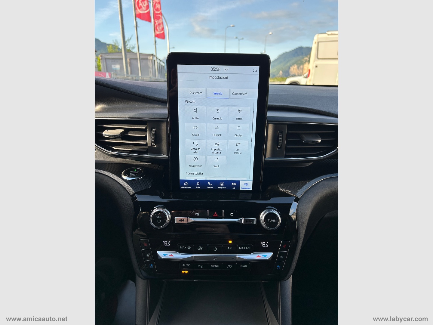Explorer 3.0 PHEV 457 CV A10 AWD ST Line - immagine 31