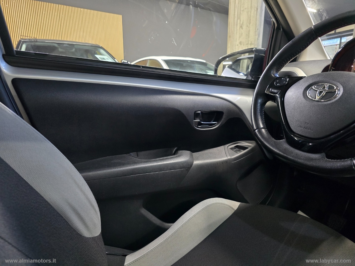 Aygo 1.0 VVT-i 69 CV 5p. x-play TSS - immagine 31