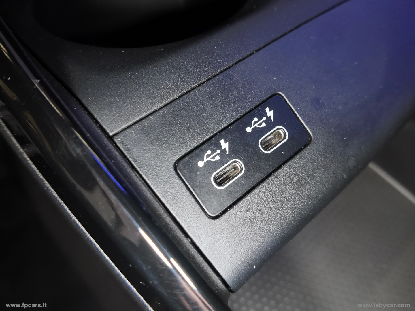 218d Active Tourer Luxury - immagine 31