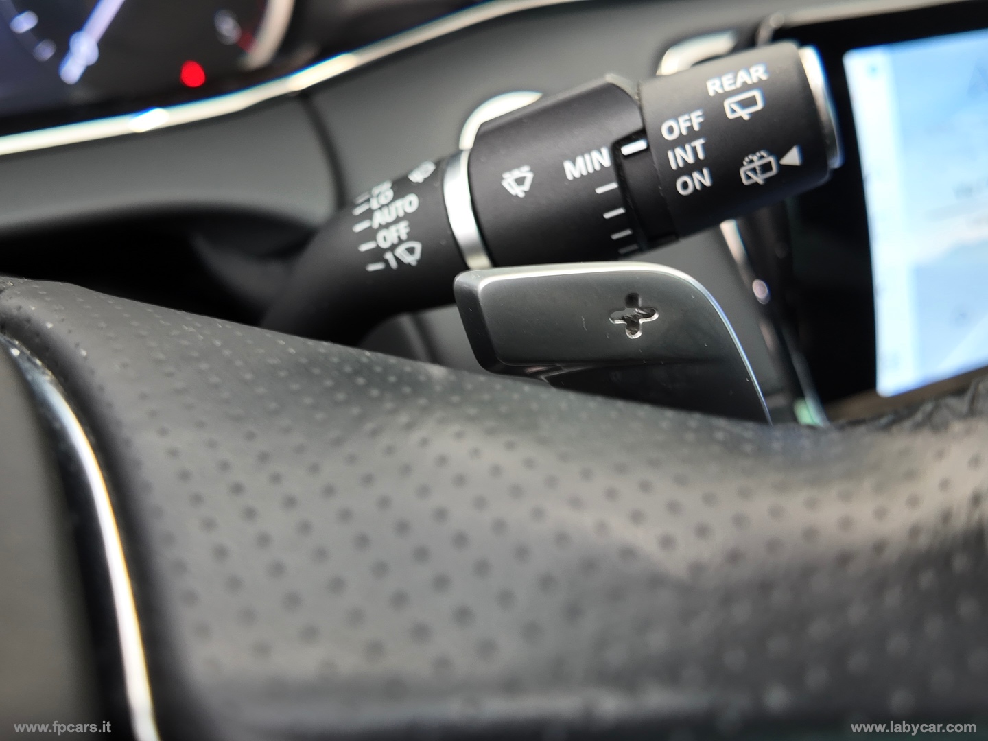 RR Evoque 2.0D I4 204 CV AWD Aut R-D.HSE - immagine 31