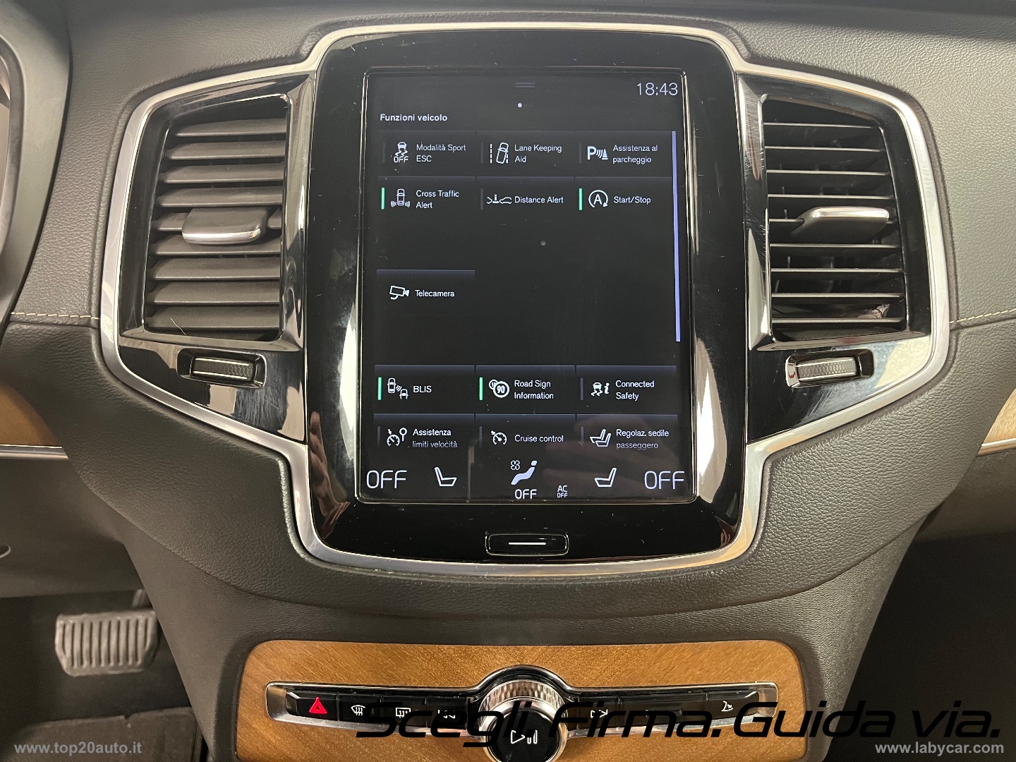 XC90 D5 AWD Geartronic Inscription|TOTAL BLACK|PELLE TOTALE - immagine 31