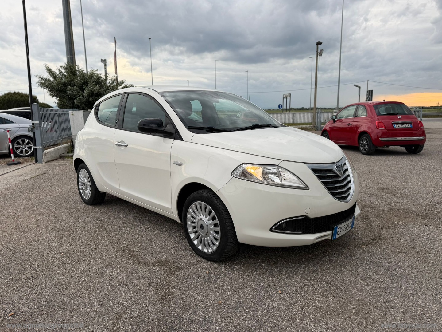 Ypsilon 1.3 MJT 95 CV 5p. S&S Gold - immagine 31