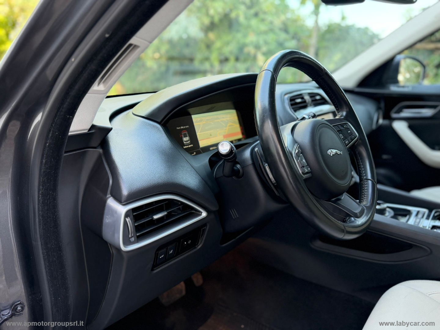 F-Pace 2.0 D 180 CV AWD aut. Prestige - immagine 31