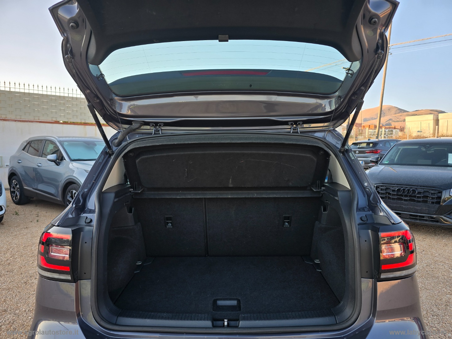 T-Cross 1.0 TSI 110 CV Advanced - immagine 31