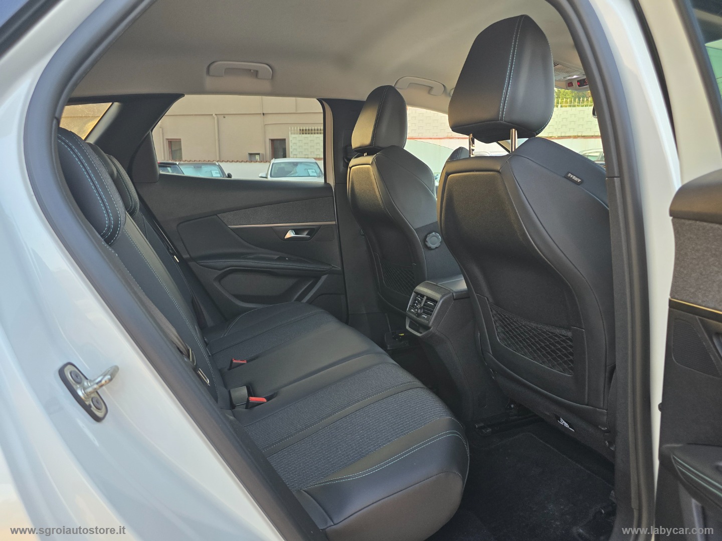 3008 BlueHDi 130 S&S Allure Pack - immagine 31