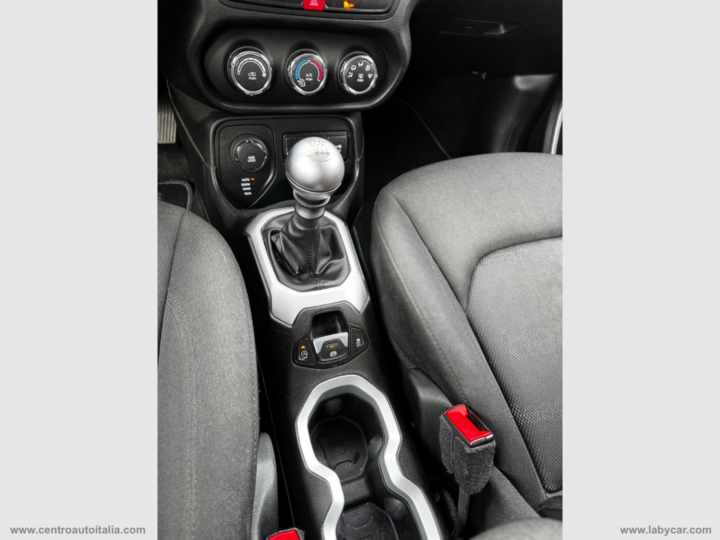 Renegade 2.0 Mjt 4WD Active Drive Sport - immagine 31