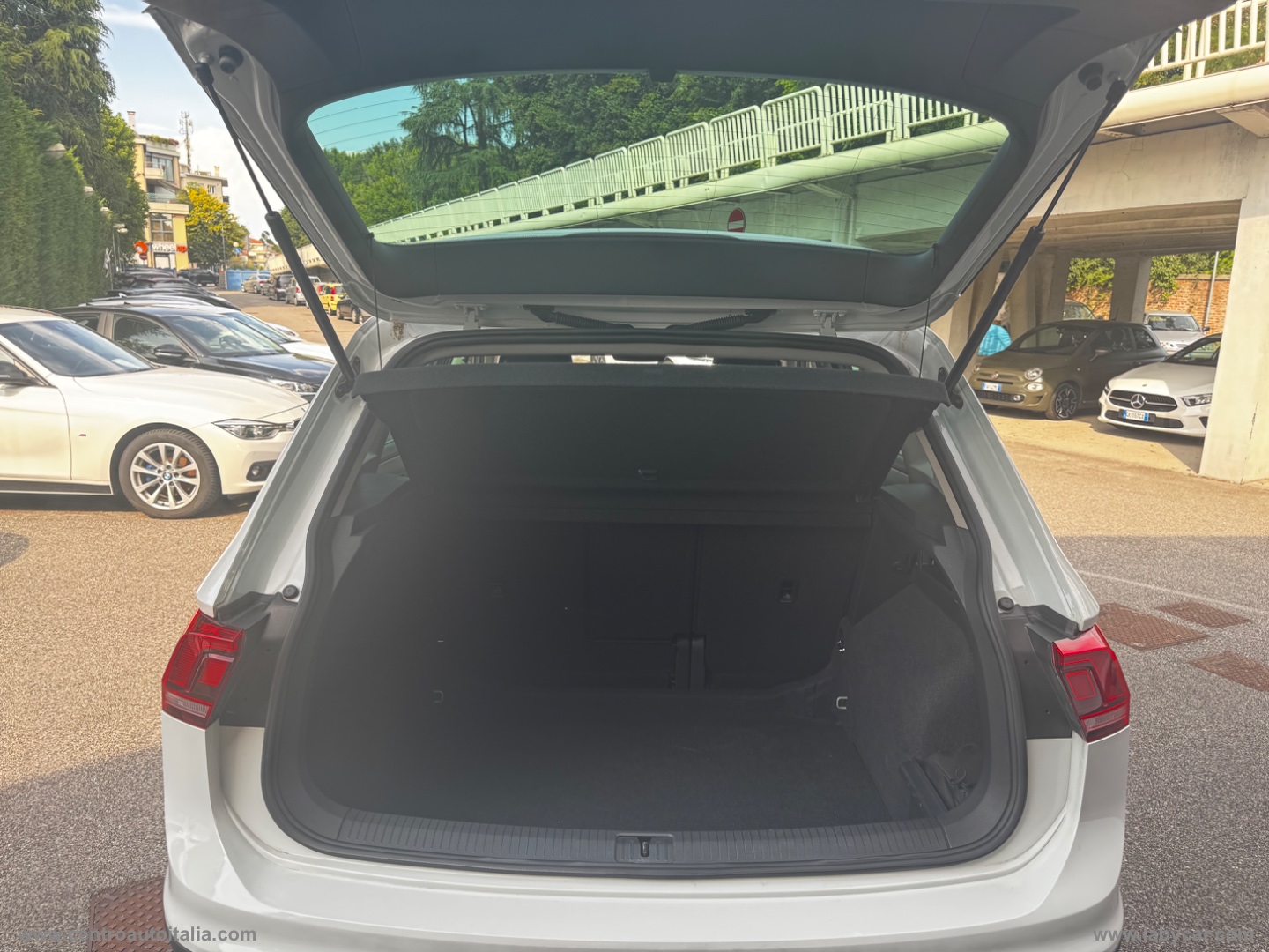 Tiguan 2.0 TDI DSG 4MOTION Advanced BMT - immagine 31