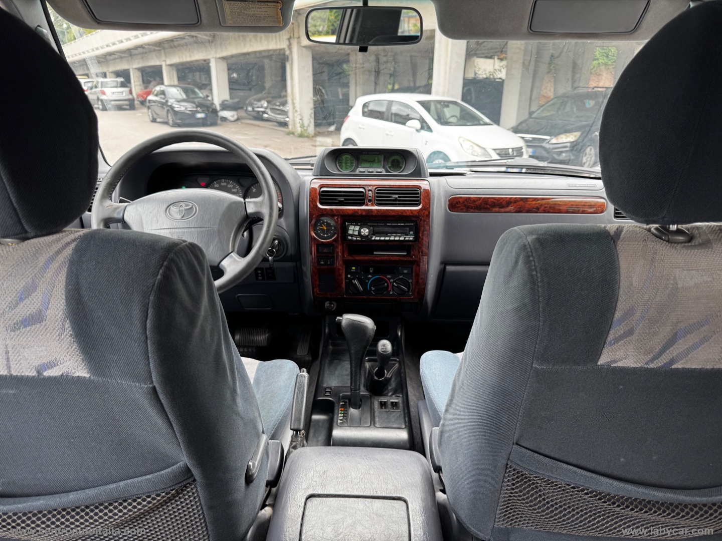 Land Cruiser 3.0 TD 3p. KZJ90 GX - immagine 31