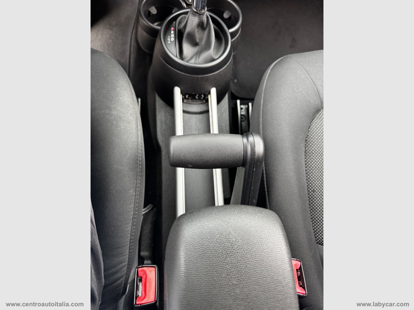 Mini Cooper D Park Lane Countryman Aut. - immagine 31