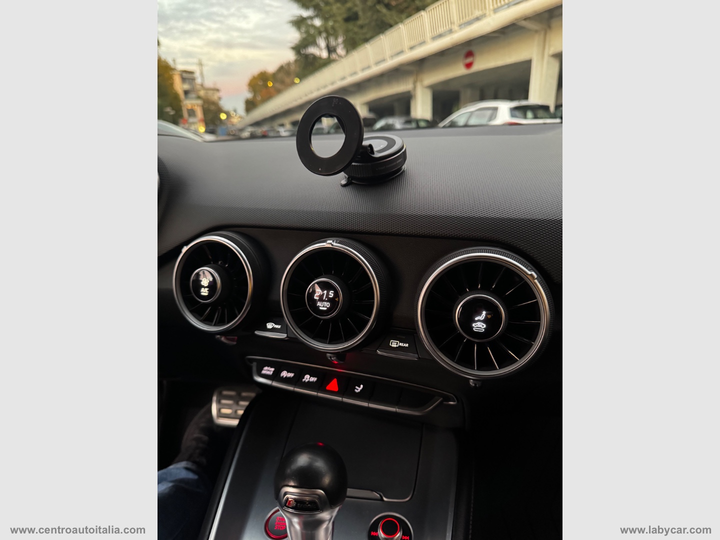 TTS Coupé 2.0 TFSI 310CV quattro S tr. - immagine 31