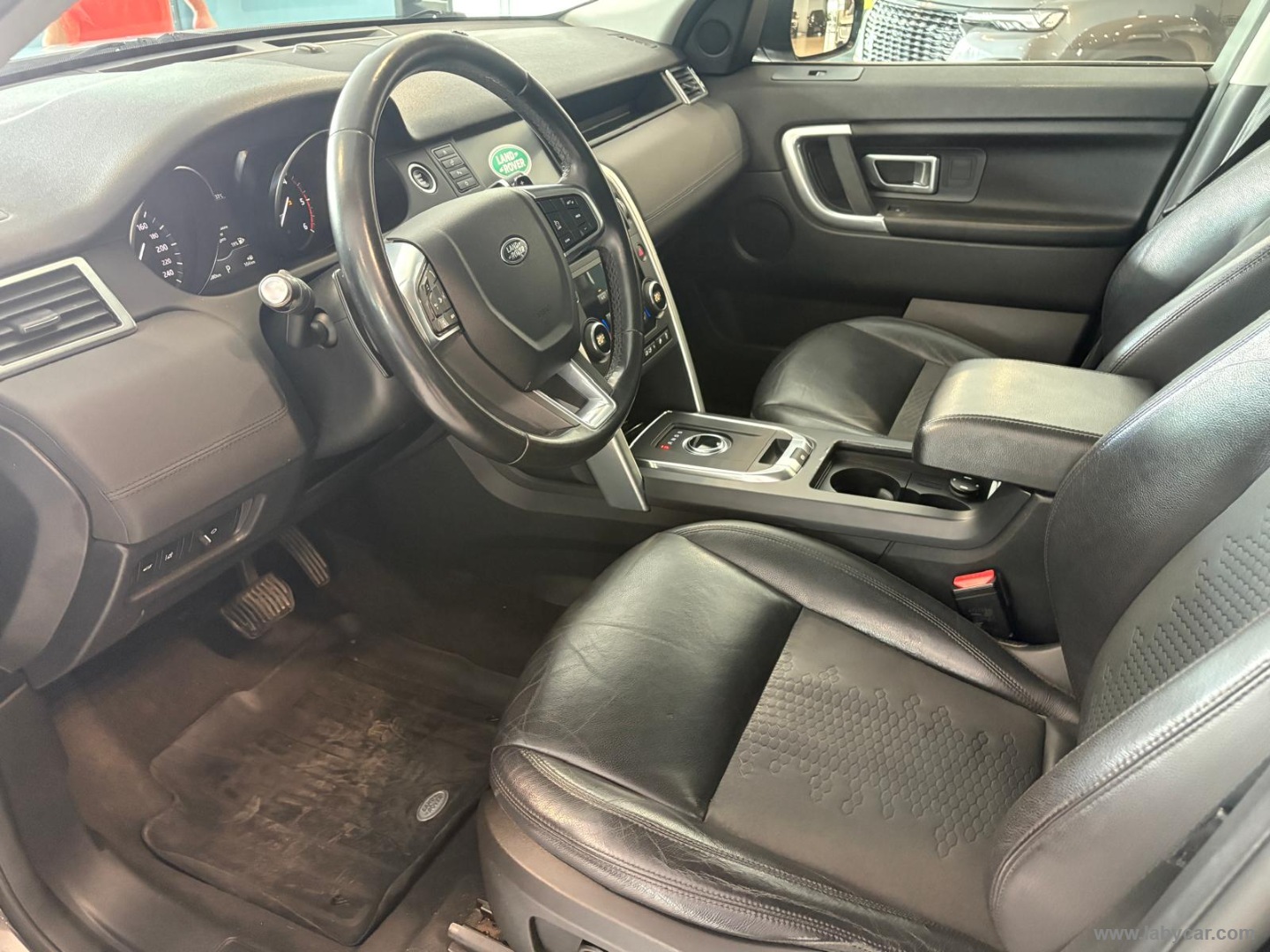 Discovery Sport 2.0 TD4 150 Bus.Ed. Pure - immagine 31