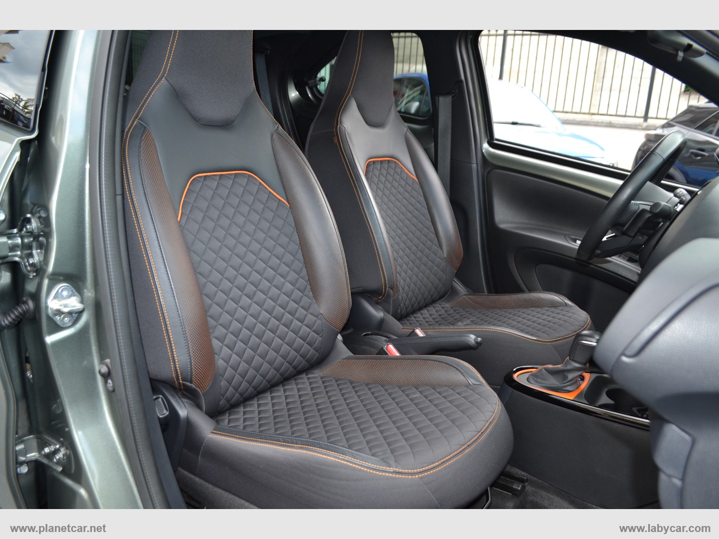 Aygo X 1.0 VVT-i 72 CV 5p. Limited S-CVT - immagine 32