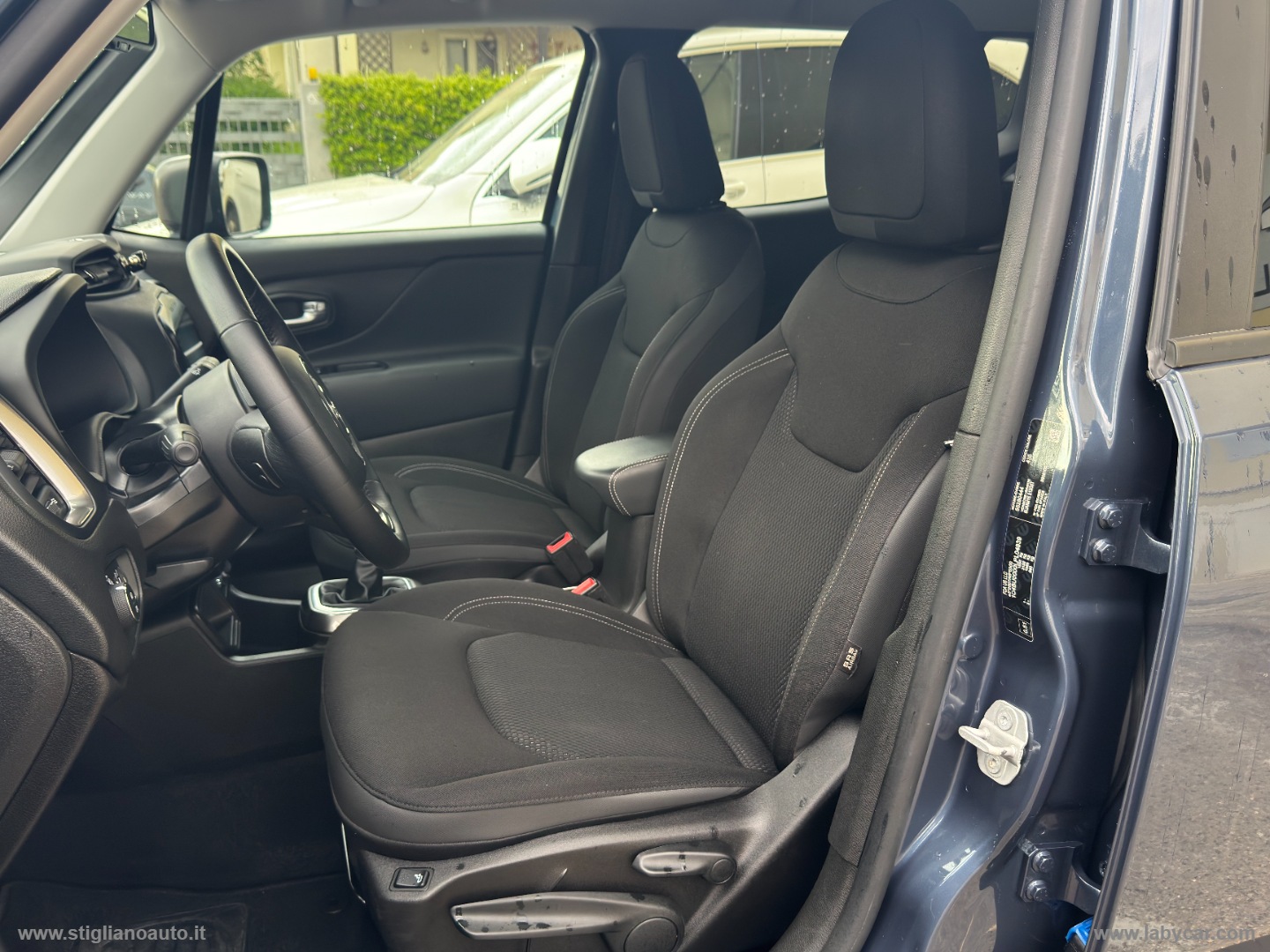 Renegade 1.6 Mjt 120CV Limited - immagine 32