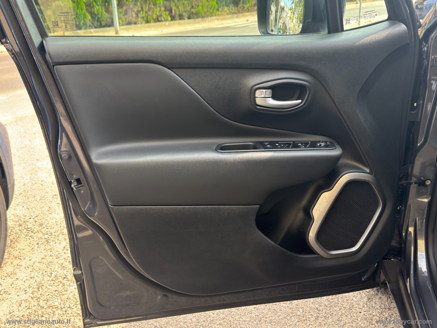 Renegade 1.6 Mjt 130CV Limited - immagine 32