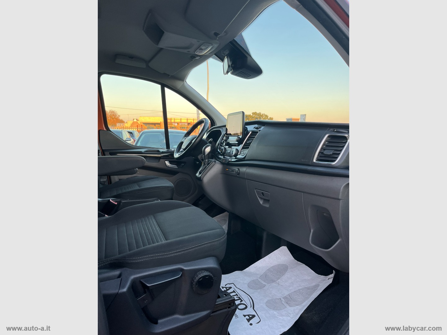 TRANSIT CUSTOM 2.0 TDCI 170 CV TITANIUM 5 POSTI - immagine 32