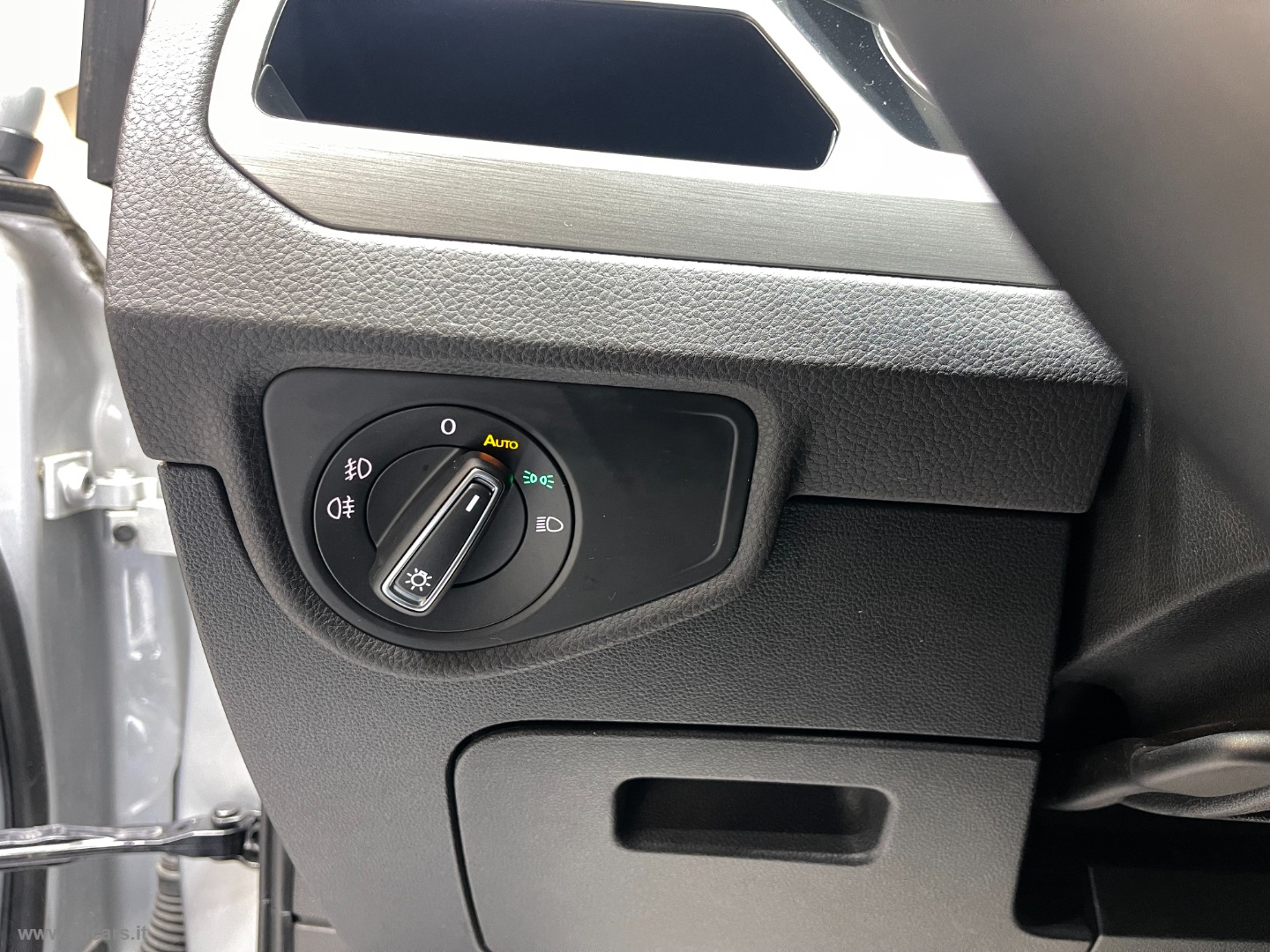 Touran 2.0 TDI 150 CV DSG Business BMT *7 POSTI*CAMBIO AUT.* - immagine 32