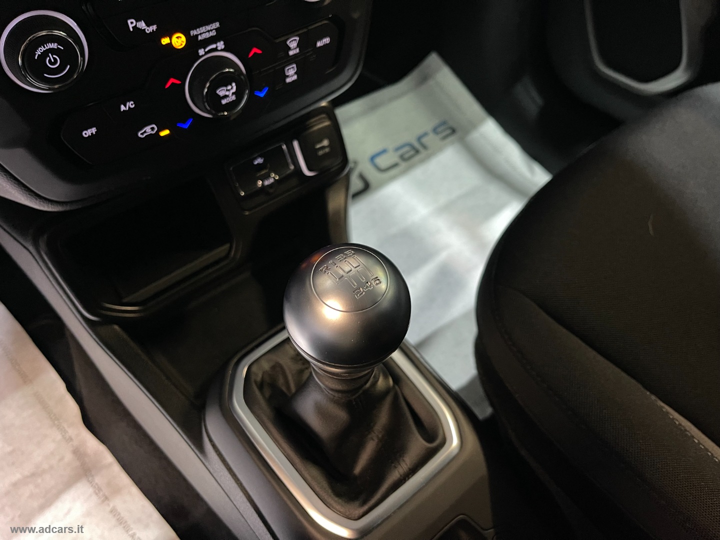 Renegade 1.0 T3 Limited *NEOPATENTATI*BENZINA* - immagine 32