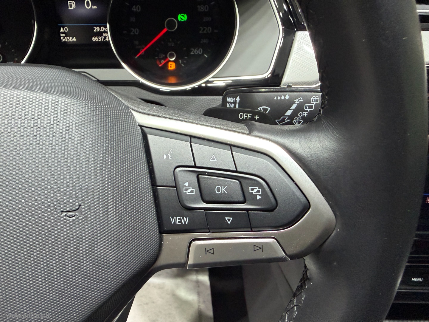Passat Var. 2.0 TDI EVO DSG Business *CAMBIO AUT.*CLIMA 3 ZONE* - immagine 32