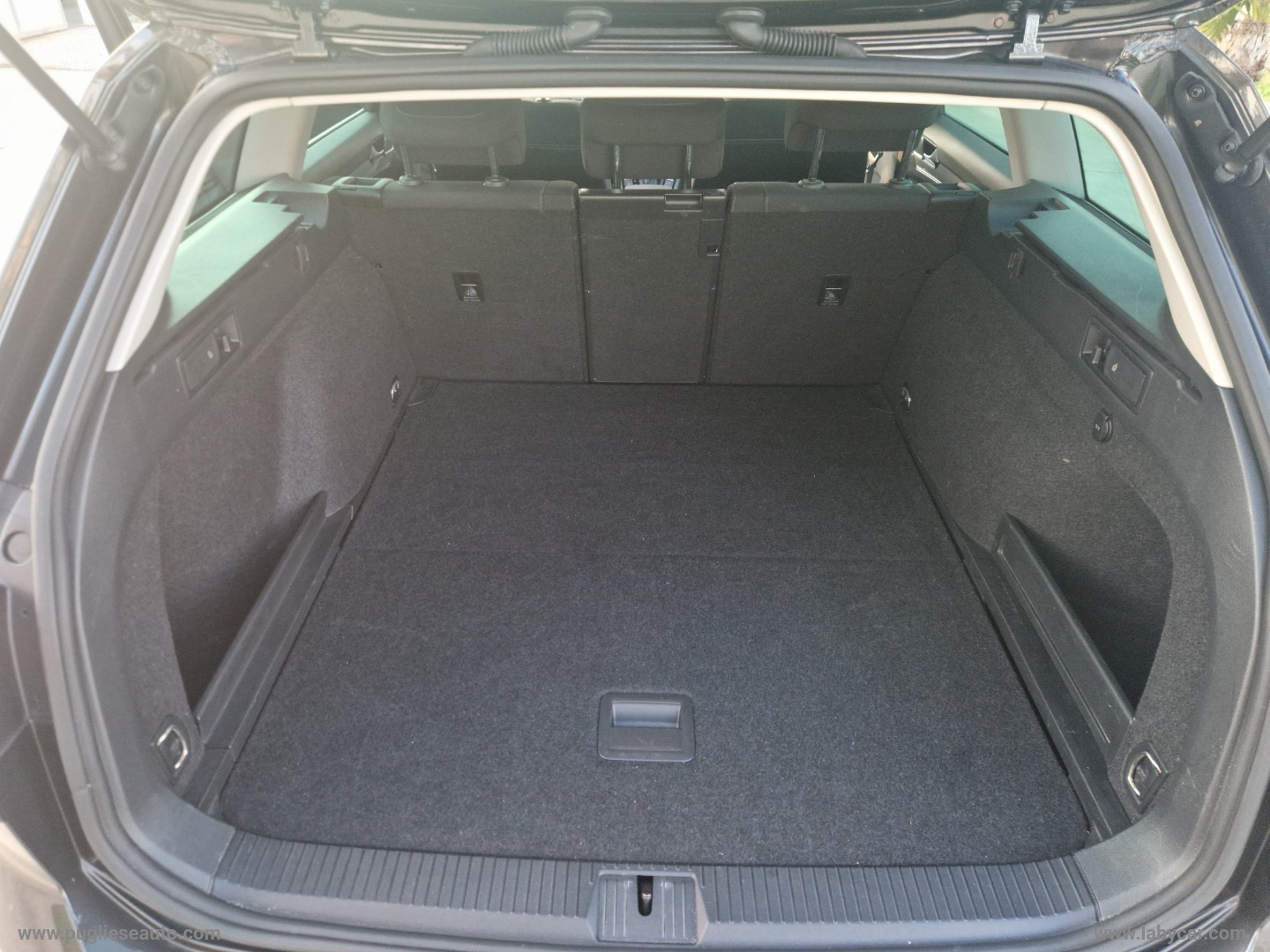 Passat Var. 2.0 TDI DSG Business TETTO - immagine 32