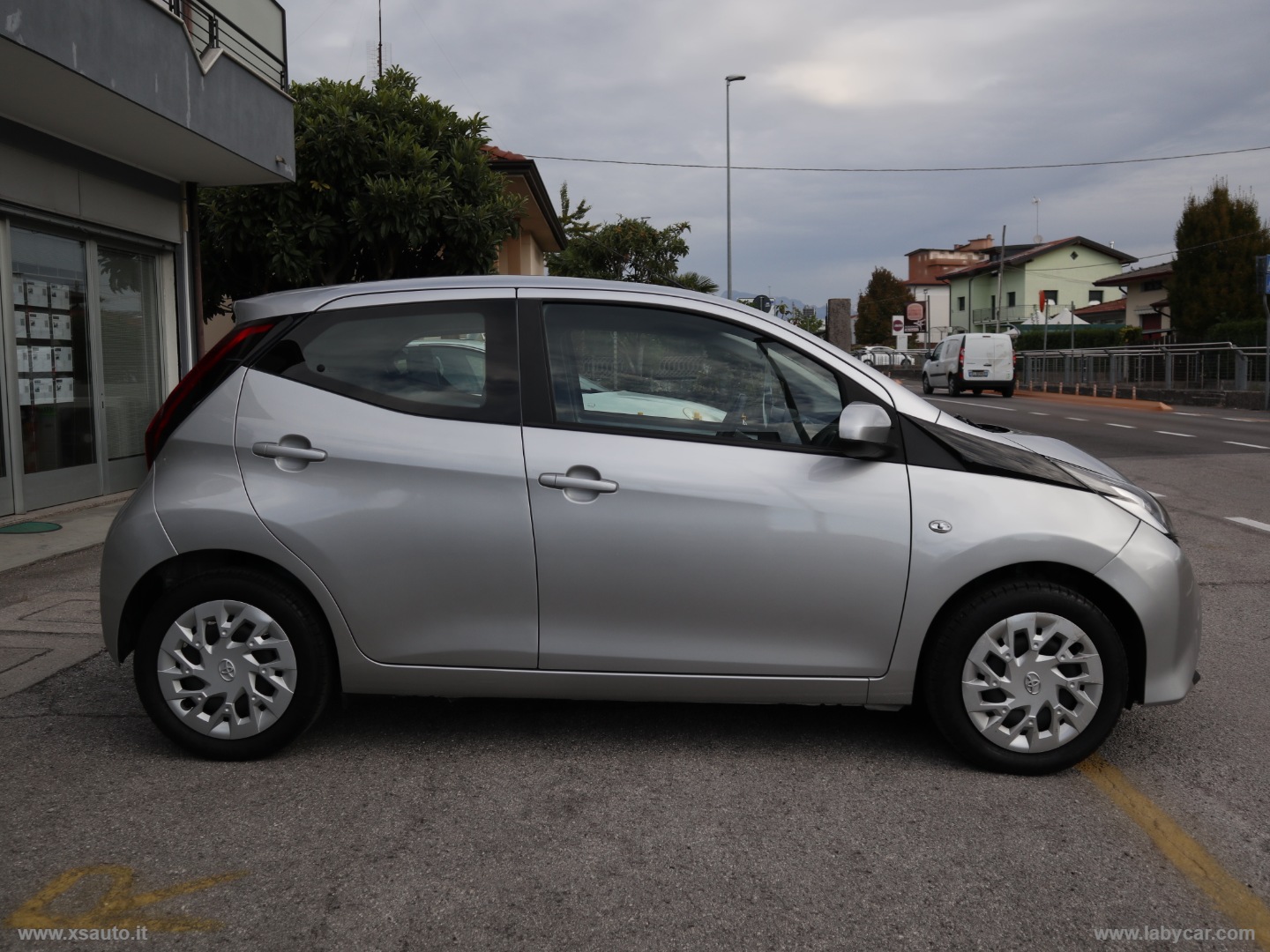 Aygo Con. 1.0 VVT-i 72CV 5p.x-music MMT - immagine 32