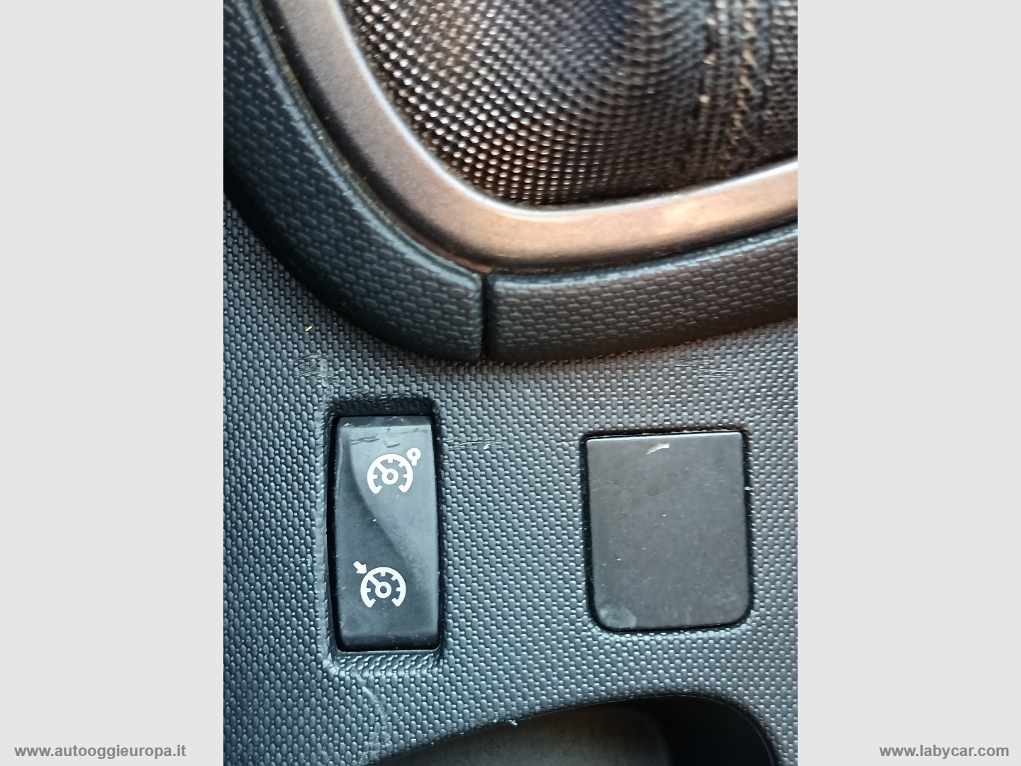 Clio Sporter 0.9 TCe 12V 90 Costume Nat. FINO AL 15/08 P.P. INCLUSO - immagine 32