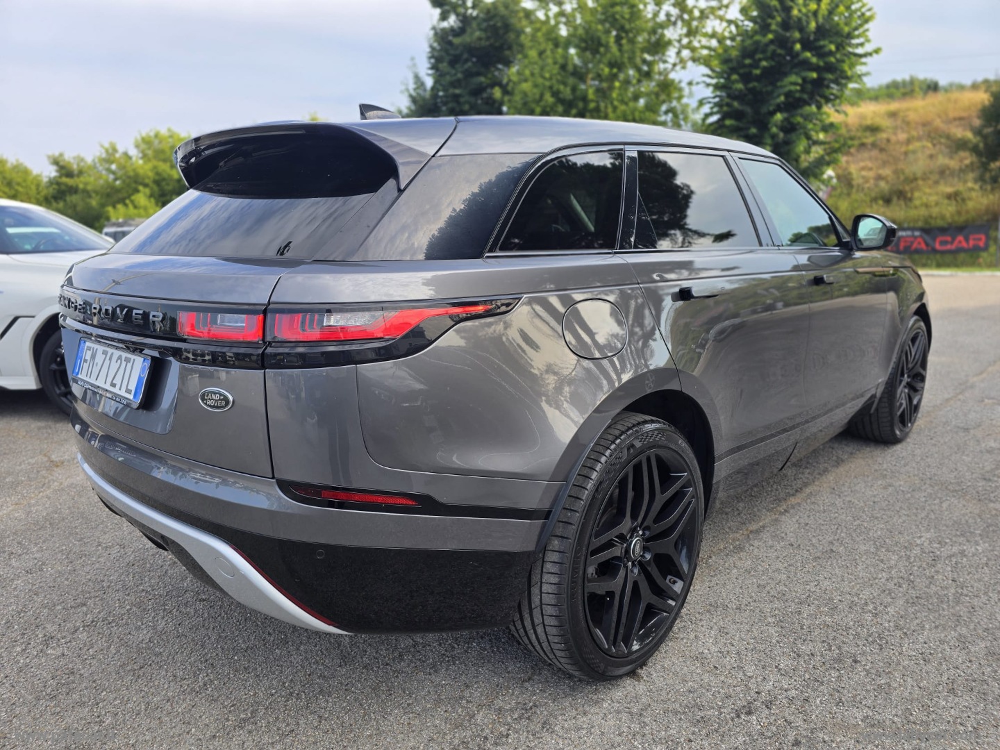 RR Velar 2.0 TD4 180 CV HSE - immagine 32