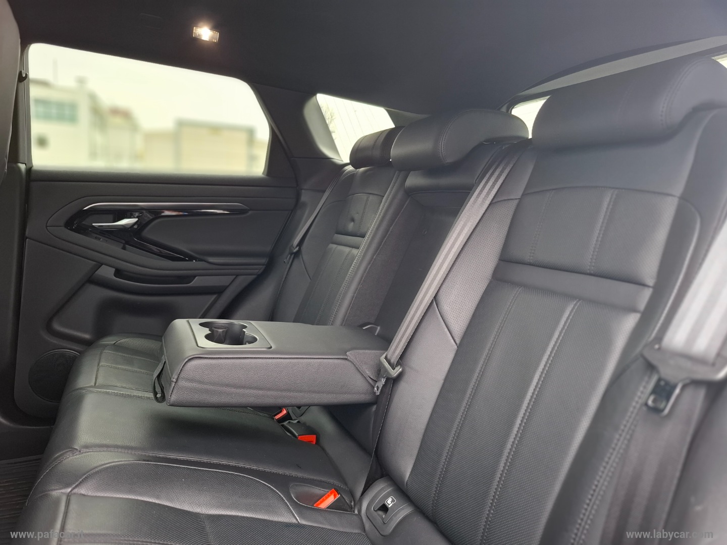 RR Evoque 2.0D L.Flw 150 CV R-Dynamic S - immagine 32