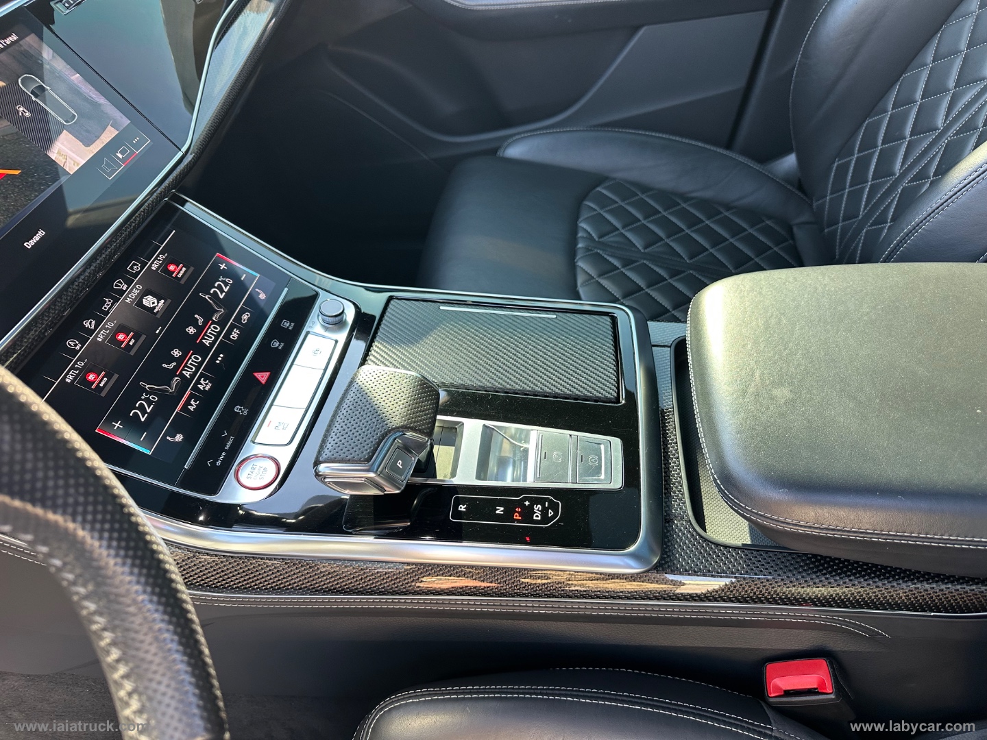 SQ8 TDI quattro tiptronic TOTAL BLACK CARBONI - immagine 32