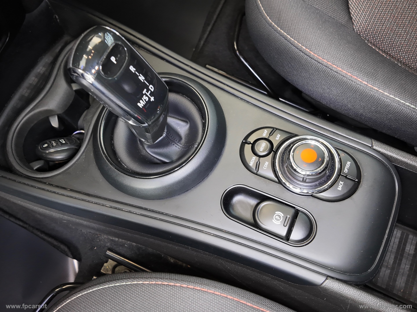 Mini Cooper D Business Countryman Aut. - immagine 32