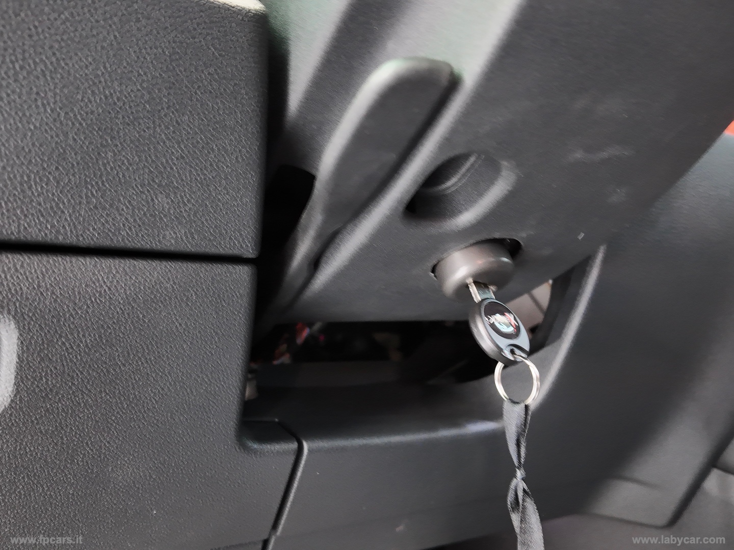 Tiguan 2.0 TDI 150 CV DSG Elegance - immagine 32