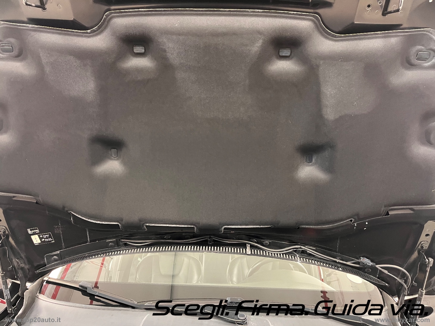 XC60 2.4 D4 4X4 AUTOMATICA R-DESIGN - immagine 32