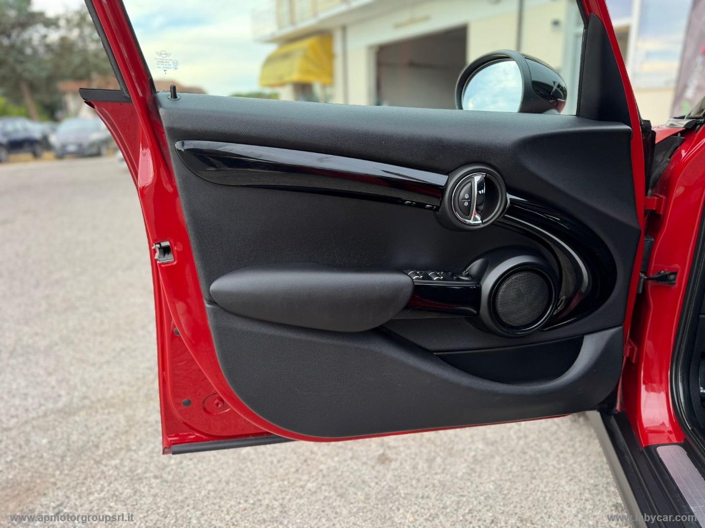 Mini Cooper D Business XL - immagine 32