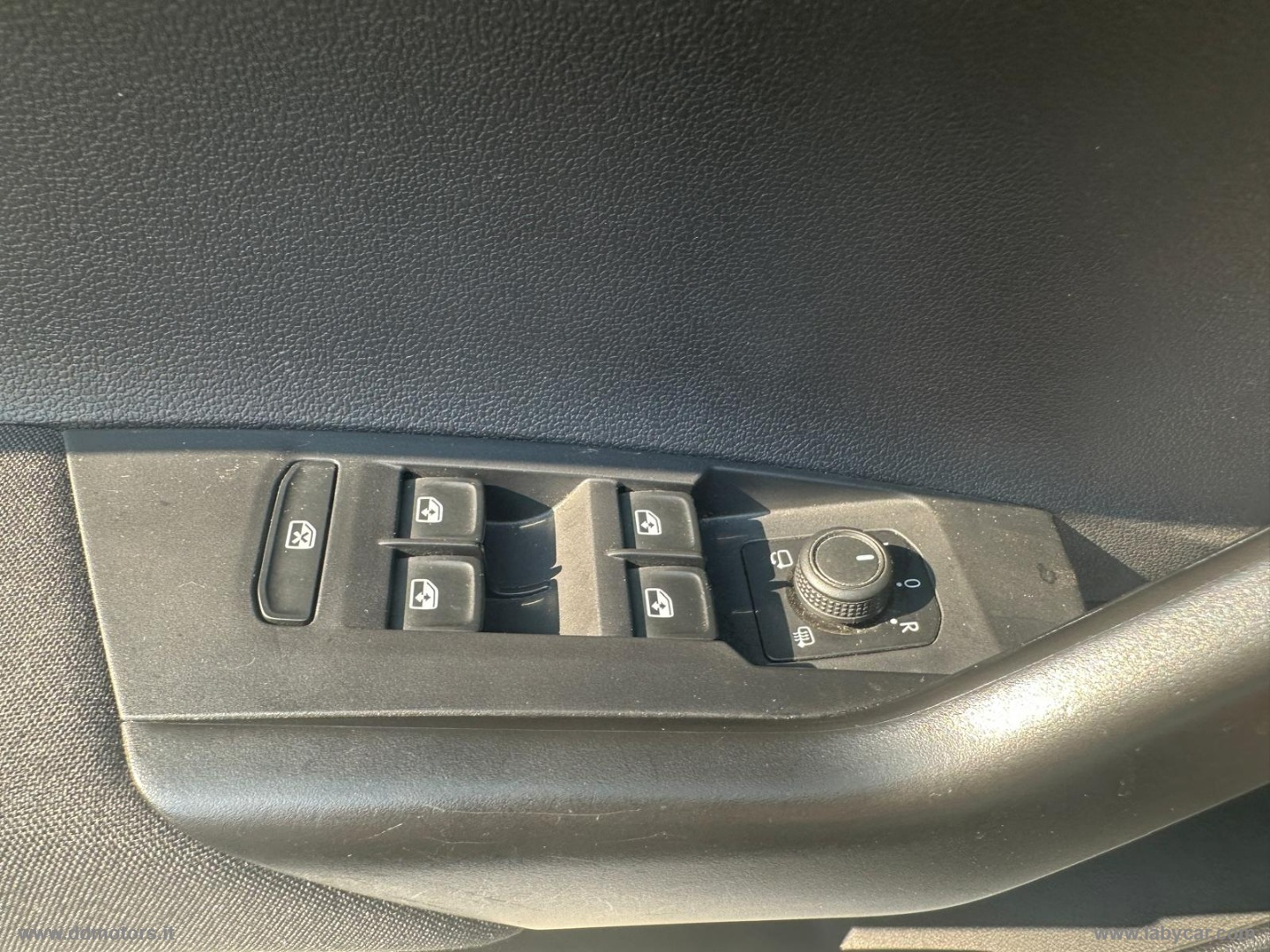Polo 1.0 TSI Life *NEOPATENTATI* - immagine 32