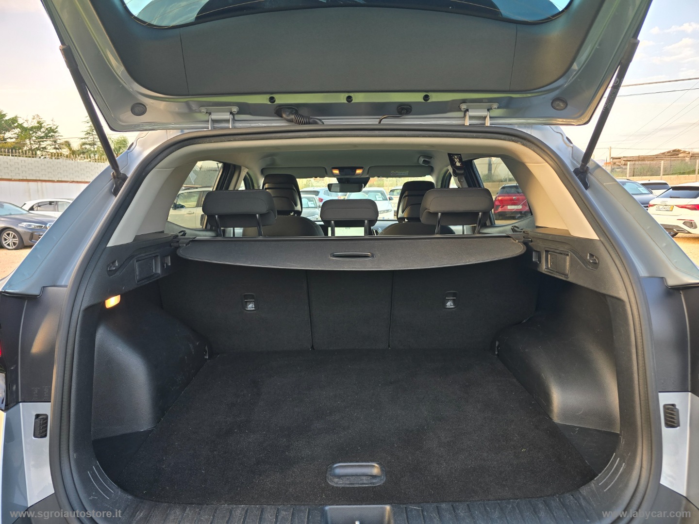 Sportage 1.6 CRDi MHEV DCT Style - immagine 32