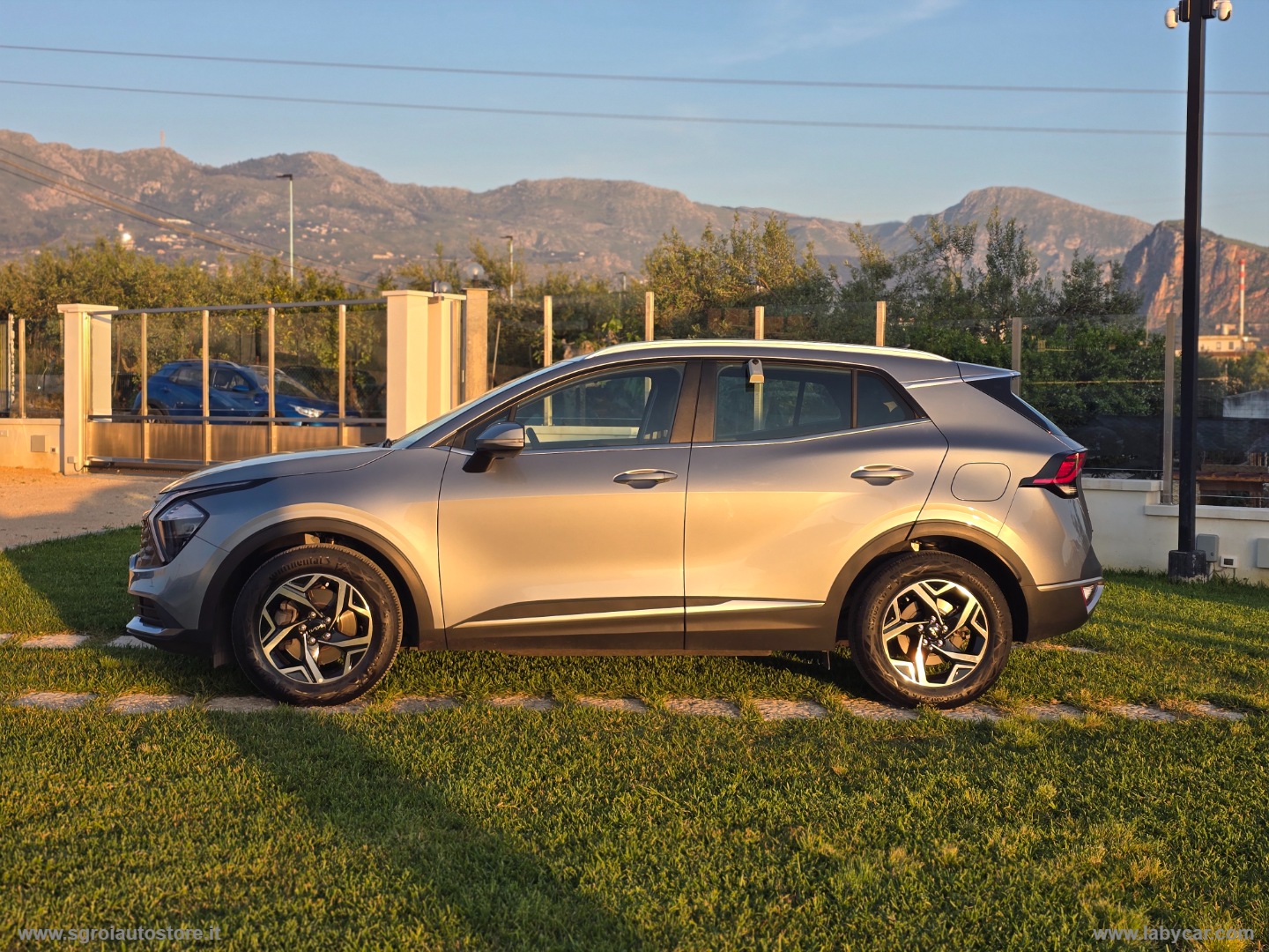 Sportage 1.6 CRDi MHEV DCT Business - immagine 32