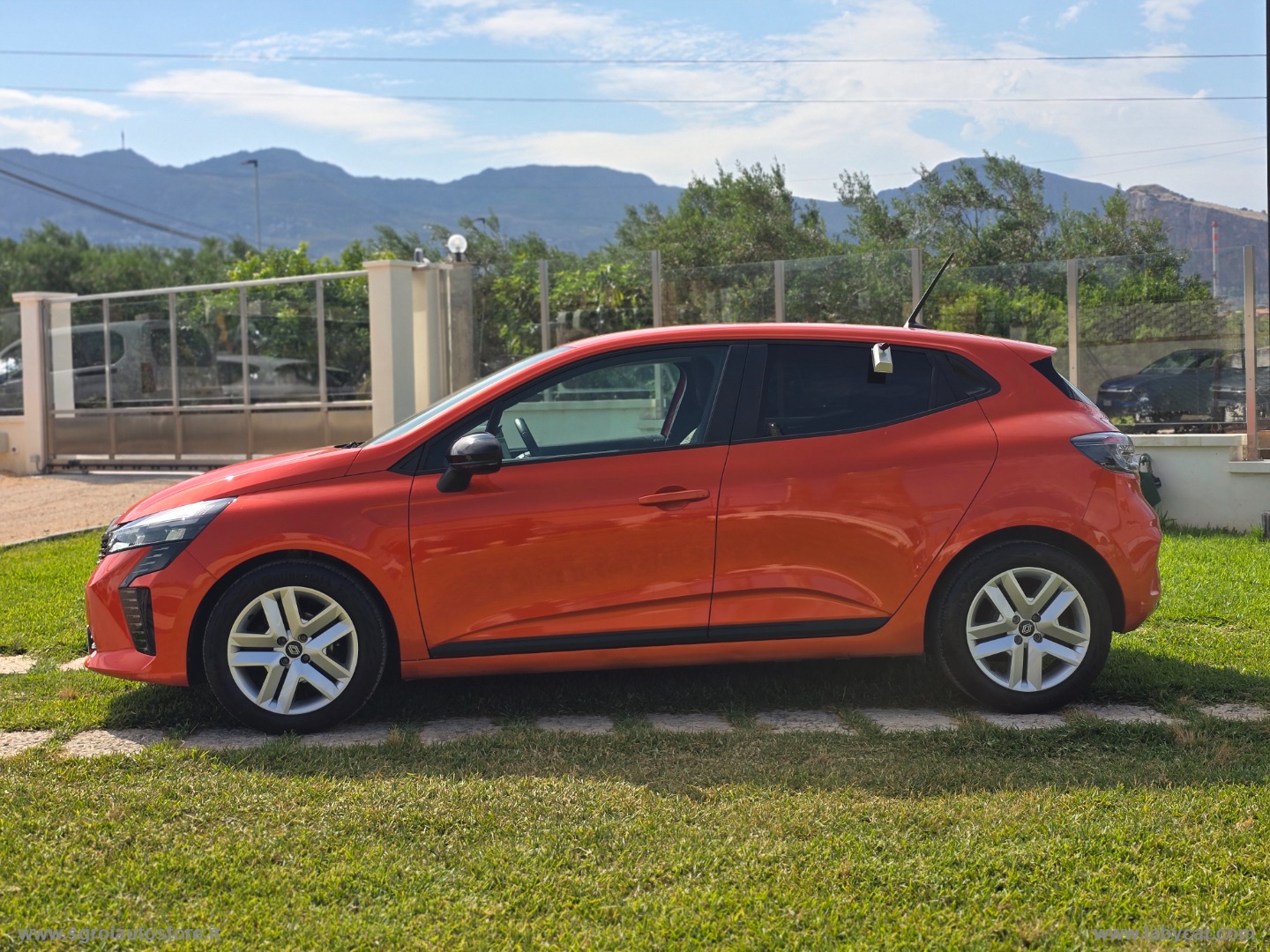 Clio TCe 100 CV GPL Evolution - immagine 32