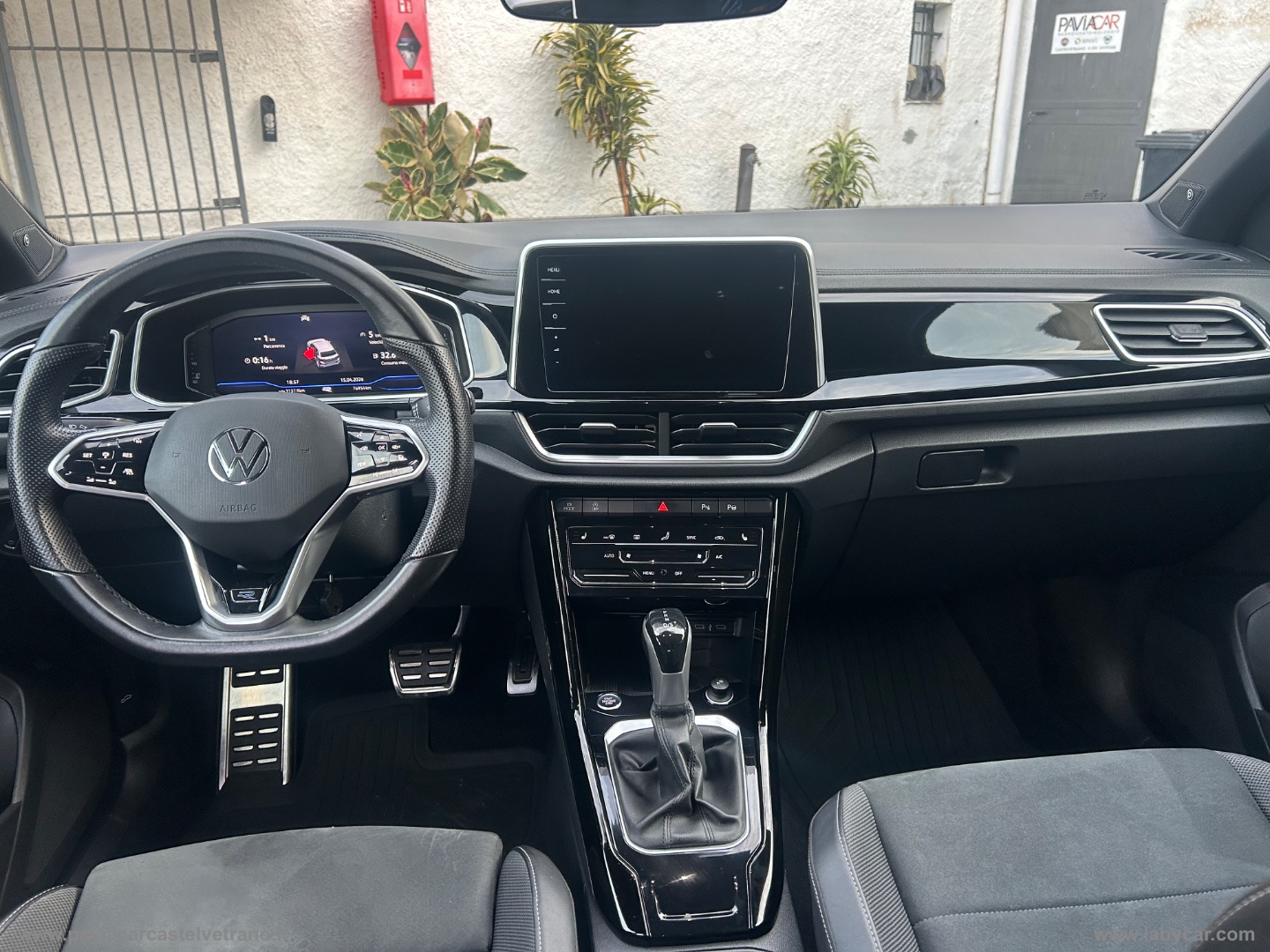 T-Roc 1.5 TSI ACT DSG R-Line - immagine 32