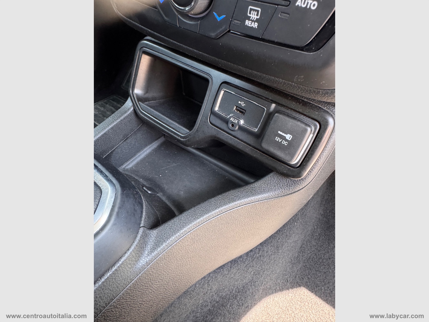 Renegade 1.5 T4 MHEV Limited - immagine 32