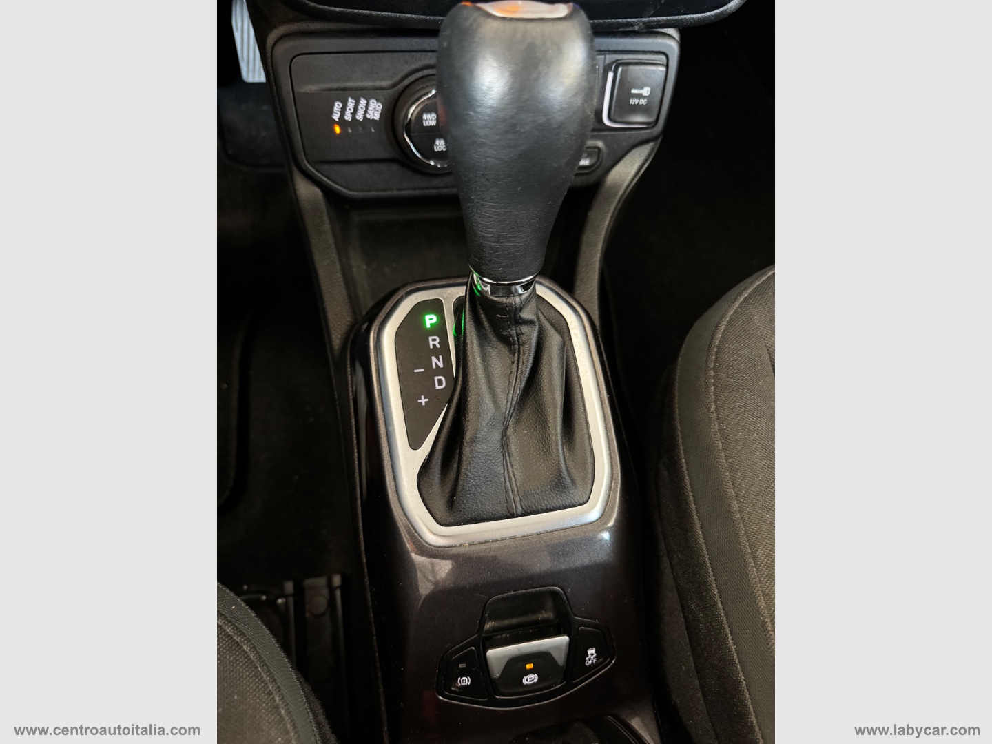 Renegade 1.3 T4 PHEV 4xe Trailhawk - immagine 32