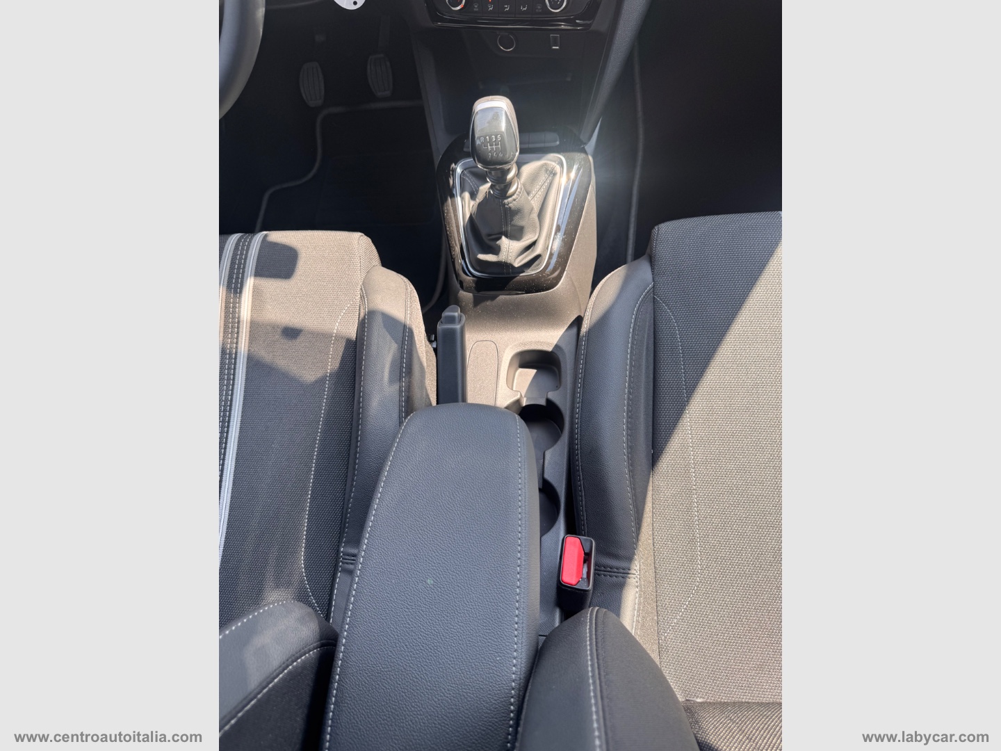 Corsa 1.2 GS - immagine 32