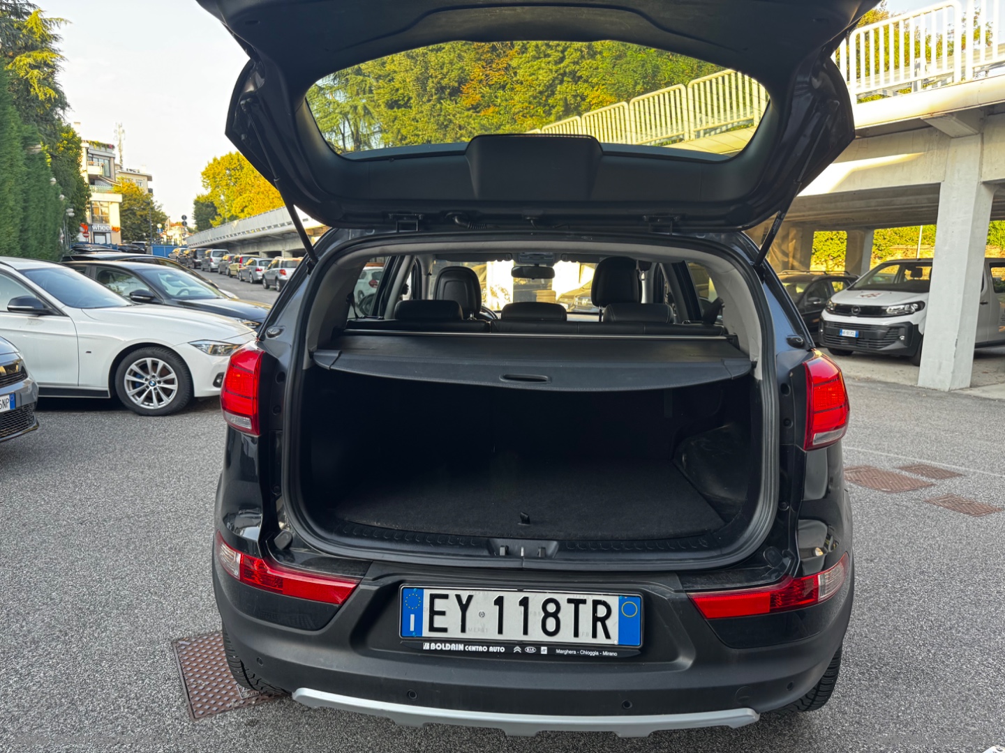 Sportage 2.0 CRDI AWD Pure Rebel - immagine 32