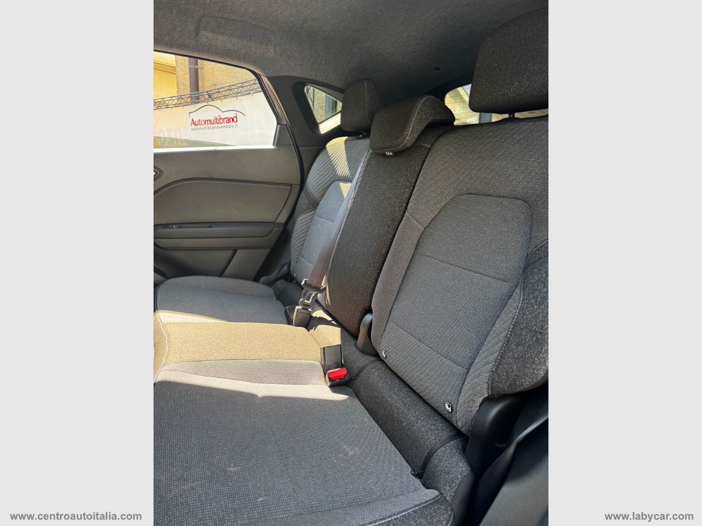 Captur TCe 90 CV Techno - immagine 32
