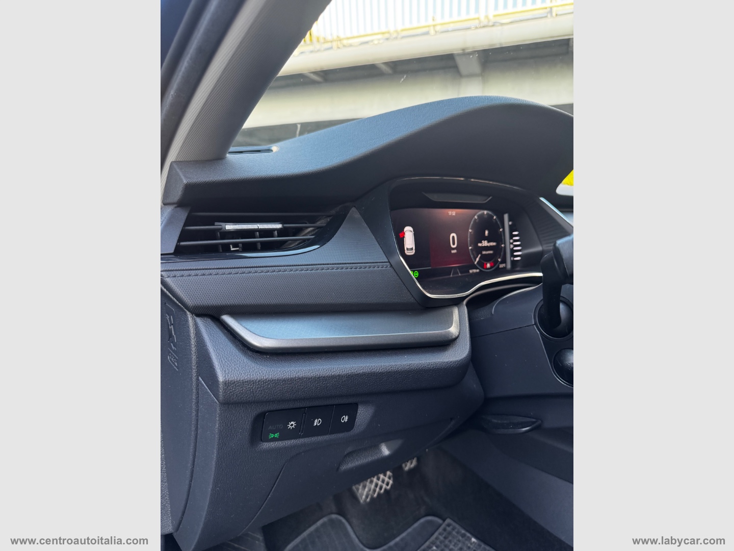 Octavia 1.5 G-TEC DSG Wagon Style - immagine 32