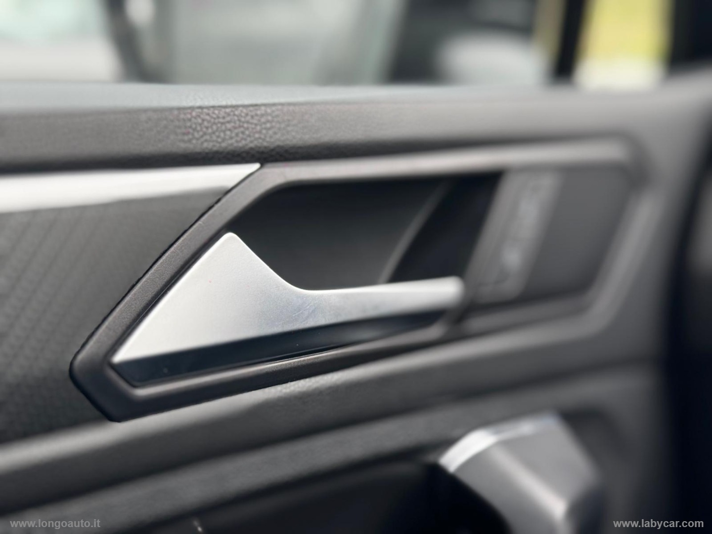 Tiguan 2.0 TDI 150 CV DSG R-Line PRONTA CONSEGNA - immagine 32
